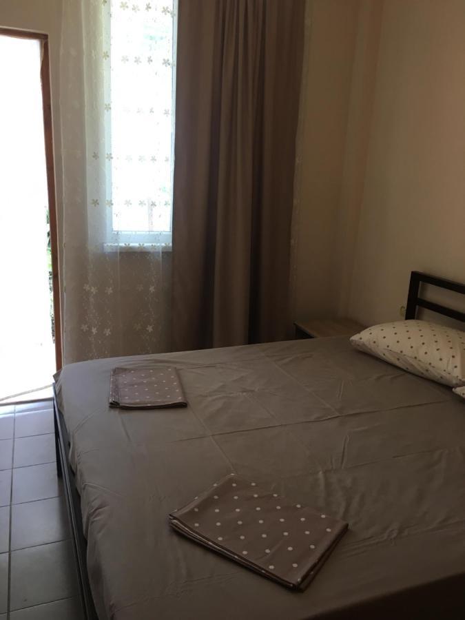 Гостевой Дом Колибри Hotel Gagra Ngoại thất bức ảnh
